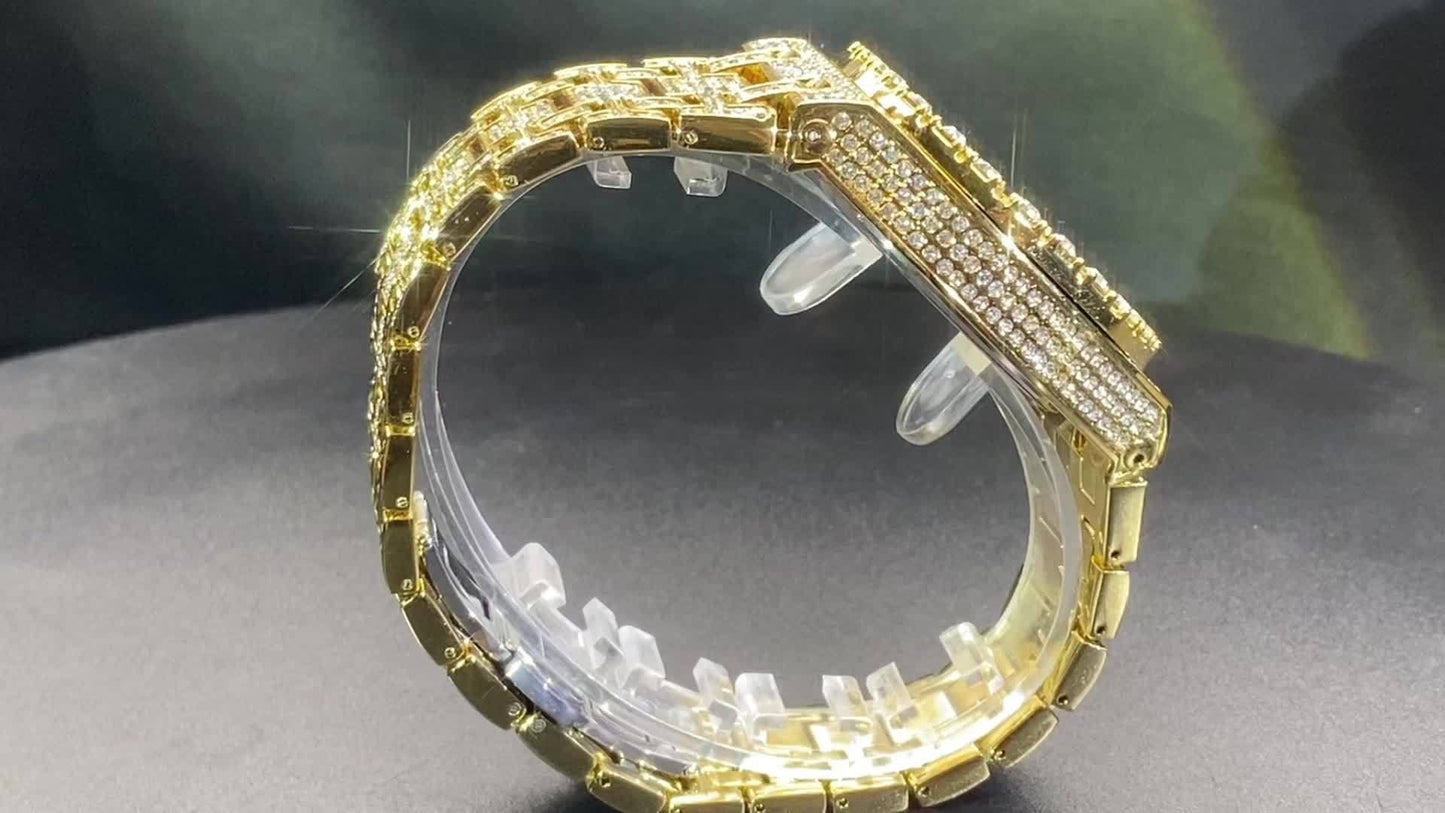 Klocka Sebastian (lyxig herrklocka i guldfärg med strass & datumvisning)
