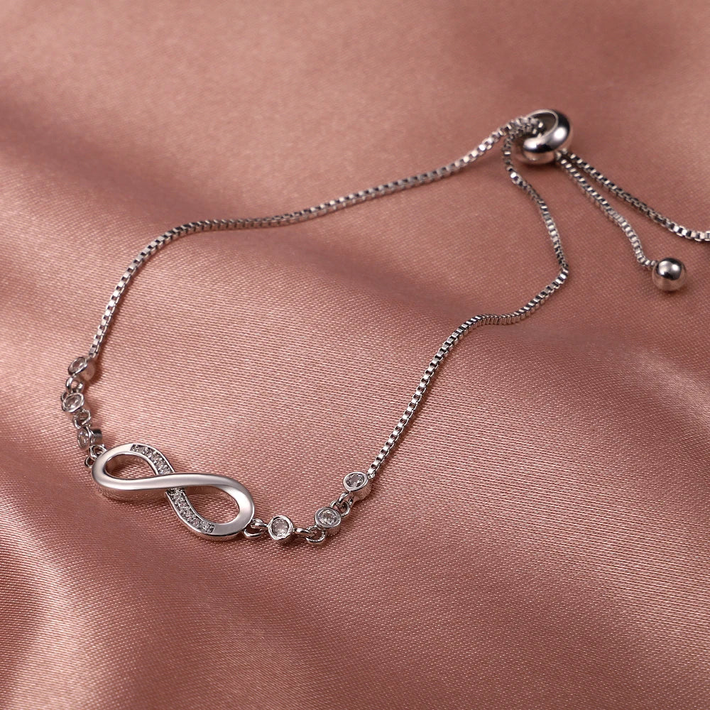 Armband Selina (lyckoarmband i silverfärg med zirkonsten)