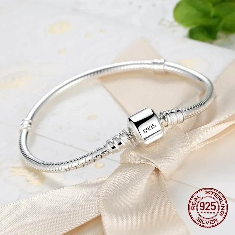 Armband Helena (ormkedja i silverfärg – mjuk och stilren)