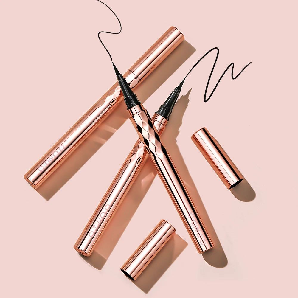 Vattentät eyeliner – svart flytande eyeliner, lång hållbarhet
