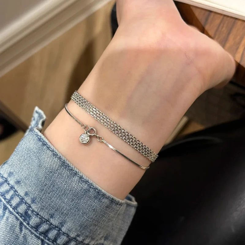 Armband Vera (enkelt silverfärgat armband – stilren design)