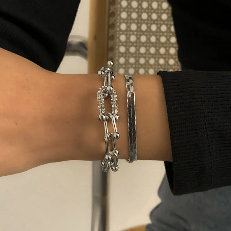 Armband Elvira (ormkedja i guldfärg – justerbar länkdesign)