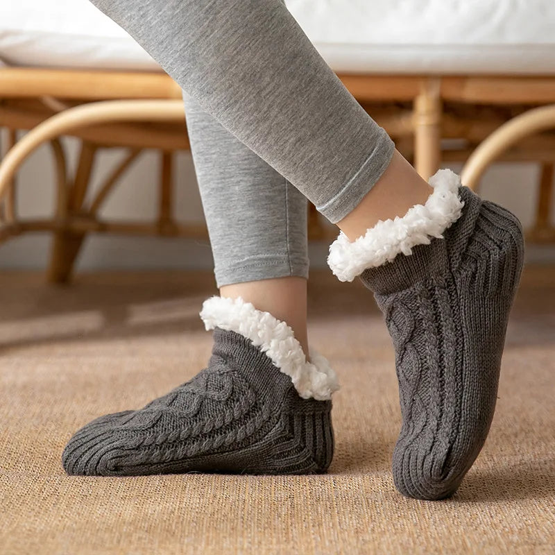 Vinterstrumpor i stickad fleece – halkfria dam-/herrsockor