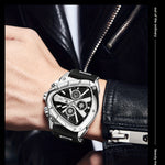 Klocka Tobias (herrklocka i guldfärg med kronograf & svart silikonarmband)