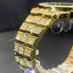 Klocka Stefan (herrklocka i guldfärg med romerska siffror & strassdetaljer)