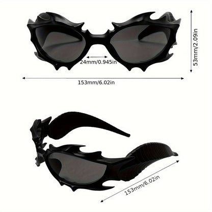 Flame Horns glasögon – streetwear med svarta bågar & metallspikar