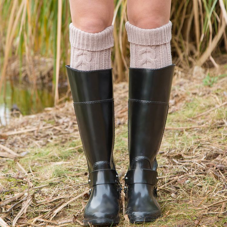 Stickade Vinterstrumpor med Mönster