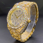 Magnus-kello (miesten kultainen kello, jossa on strassikiviä ja päivämääränäyttö)