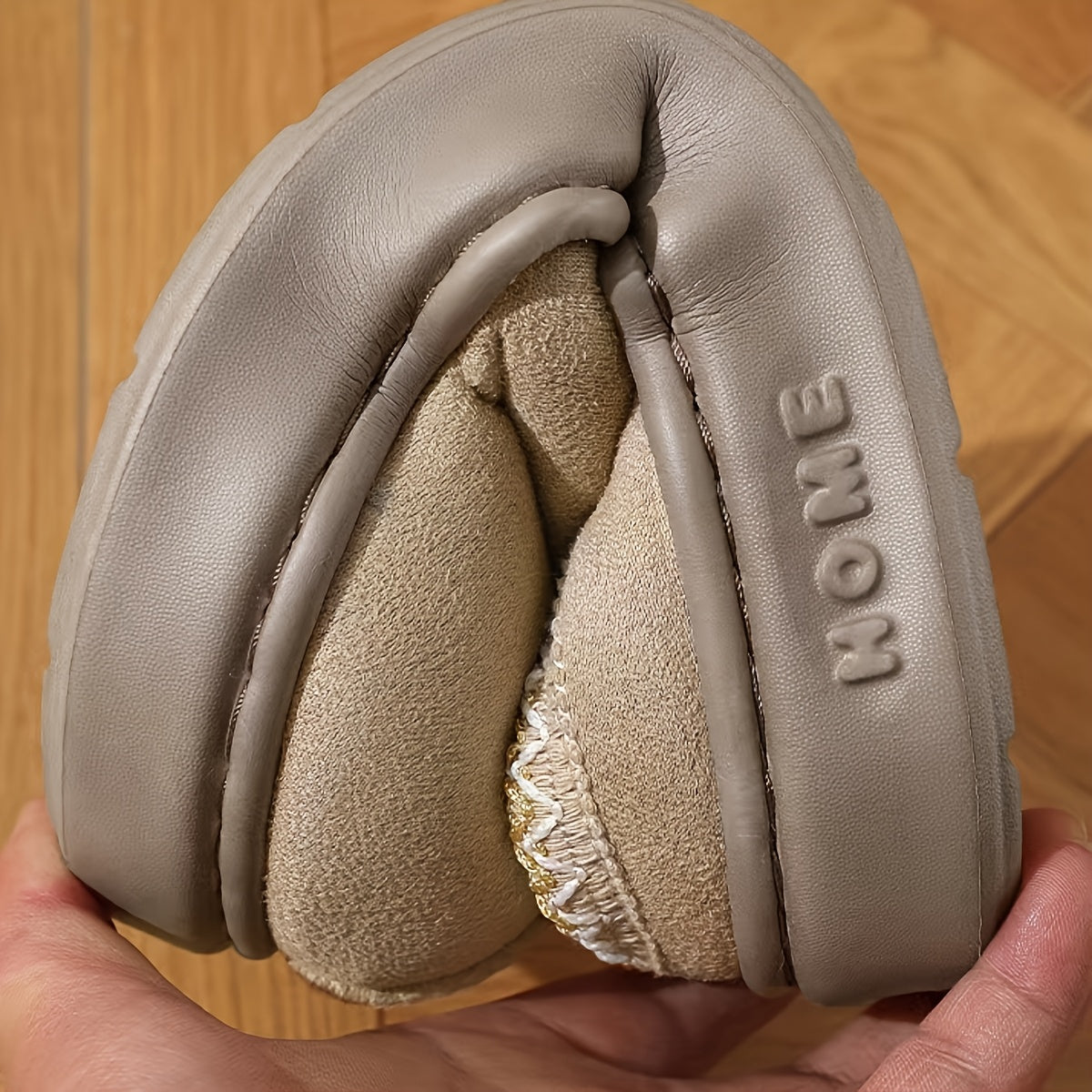 VärmeToffel™ – Universella Hemmaskor för Höst & Vinter