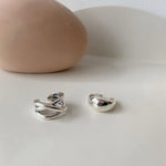 Ring Sanna (handgjord ring med oregelbundna vattendroppar & korsdesign)