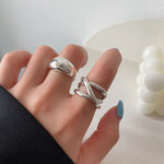Ring Sanna (handgjord ring med oregelbundna vattendroppar & korsdesign)