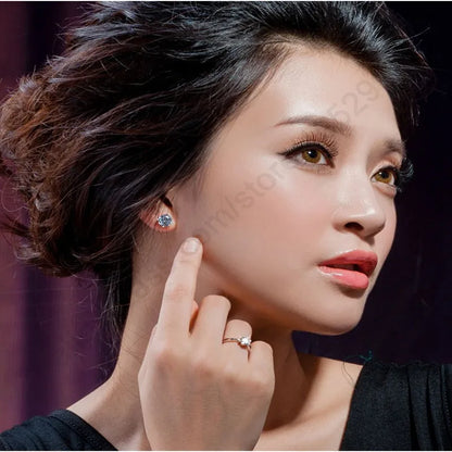 Ring Matilda (klassisk ring med zirkoner och 6 klor)