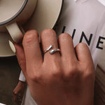 Kärleksring – öppen handdesign