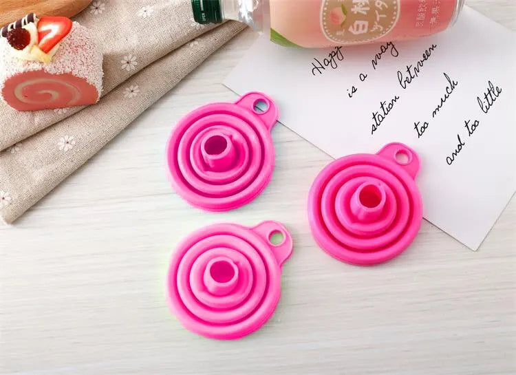 Hopfällbar tratt silikon – praktiskt köksredskap i rött