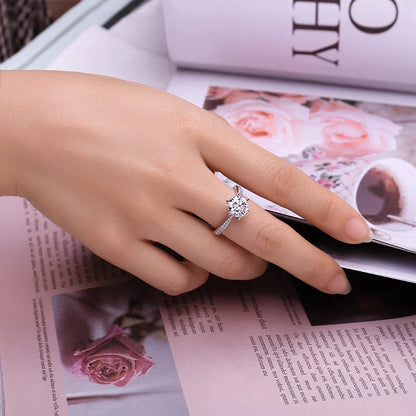 Klassisk rund ring med sten – 0,5–3 ct