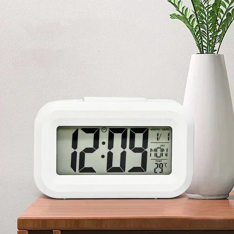 Digital väckarklocka med LED – alarm, kalender & snooze