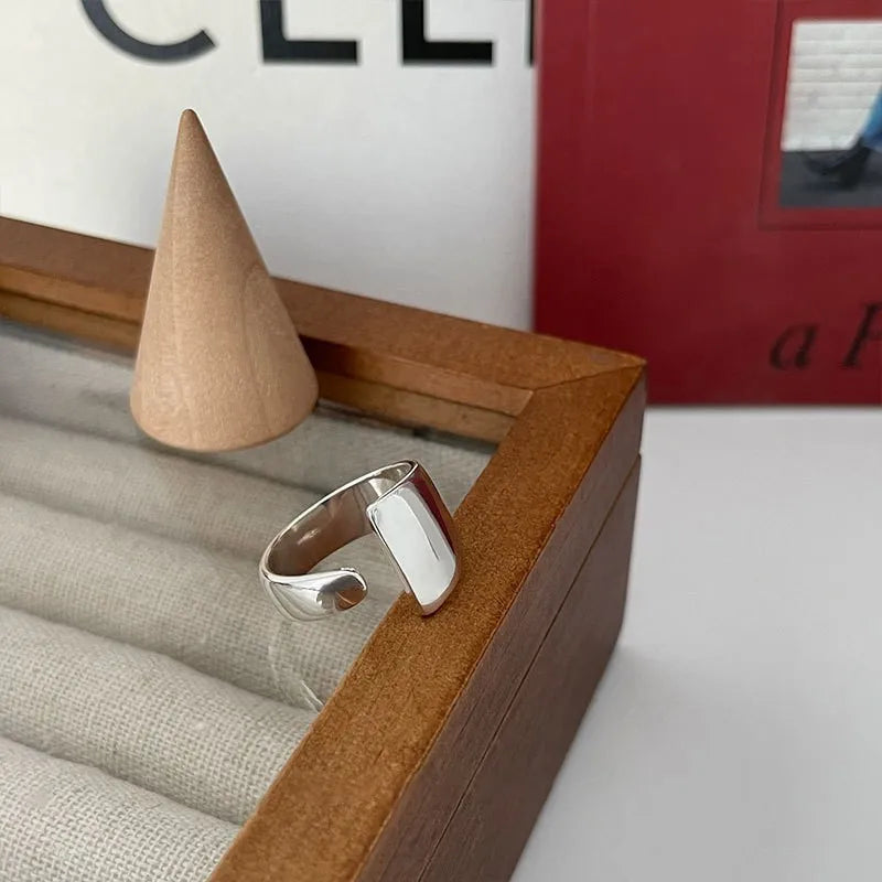 Ring Sanna (handgjord ring med oregelbundna vattendroppar & korsdesign)