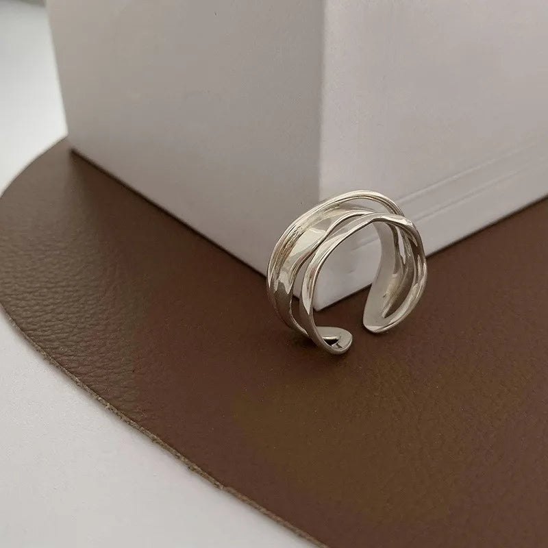 Ring Sanna (handgjord ring med oregelbundna vattendroppar & korsdesign)