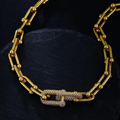 Kedjehalsband med låsdetalj – chunky modehalsband