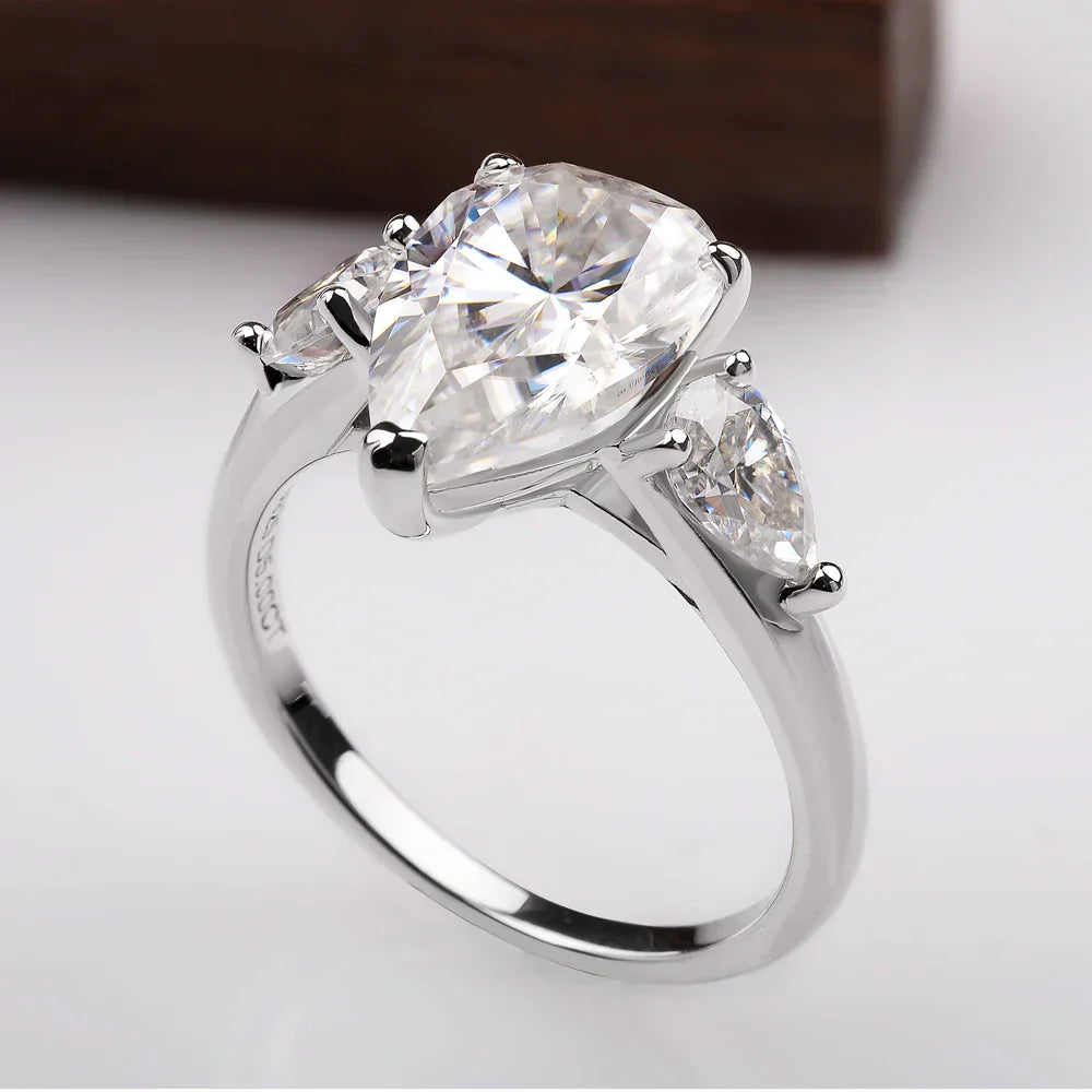 Droppformad ring med sten – 1–4 ct