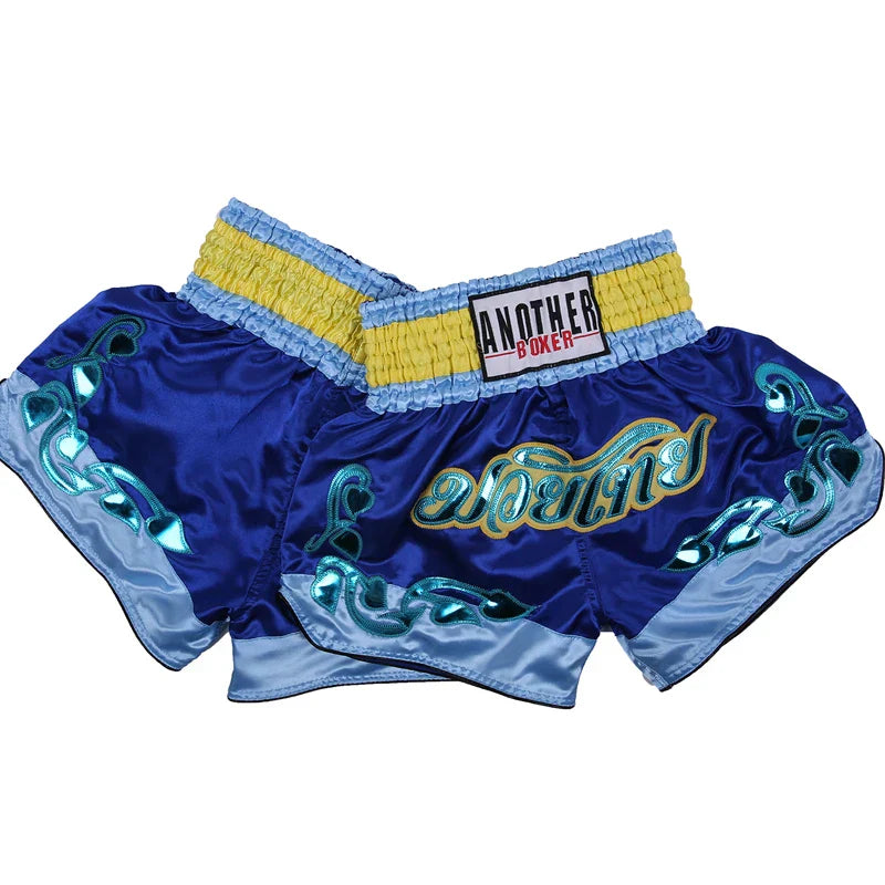 Muay Thai shorts – broderade kickboxningsshorts för vuxna & barn