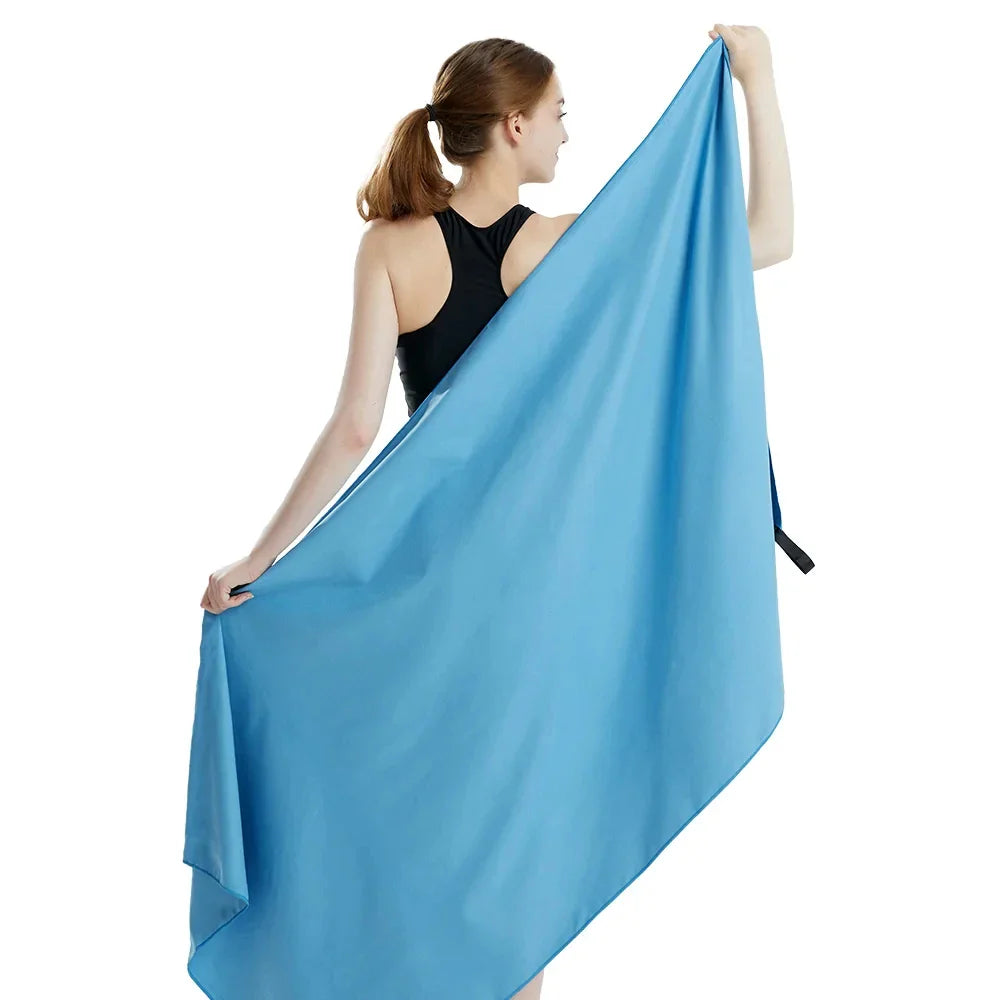 Mikrofiberhandduk – snabbtorkande & sandfri för strand, gym & resa