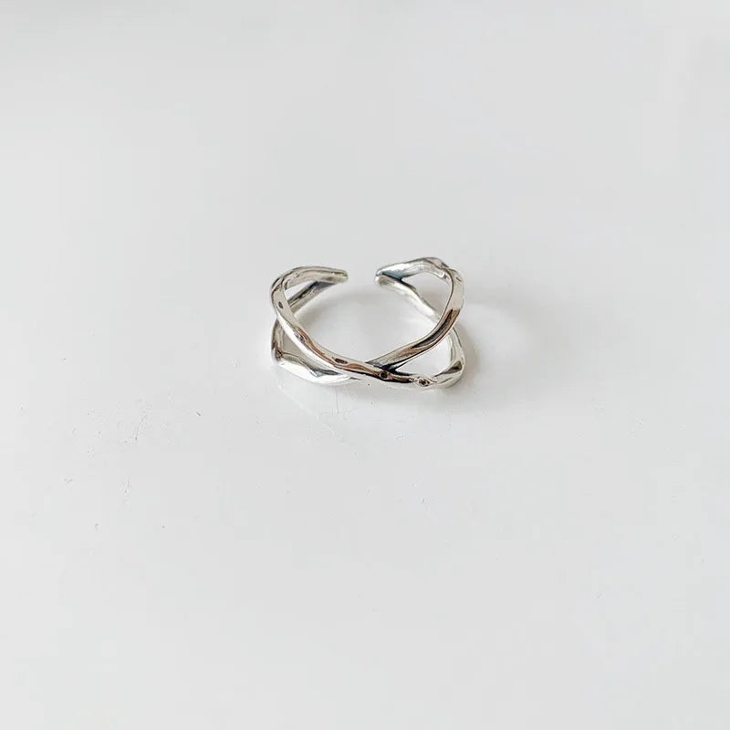 Ring Sanna (handgjord ring med oregelbundna vattendroppar & korsdesign)