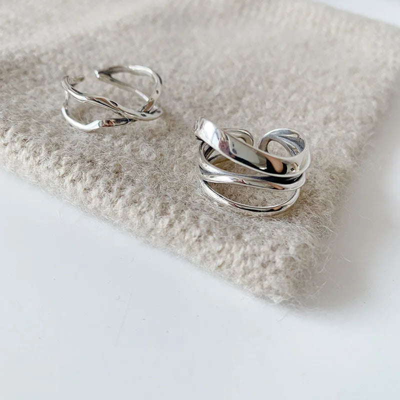 Ring Sanna (handgjord ring med oregelbundna vattendroppar & korsdesign)