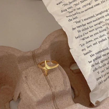 Ring Stella (justerbar ring med stjärndesign – vintage stil)