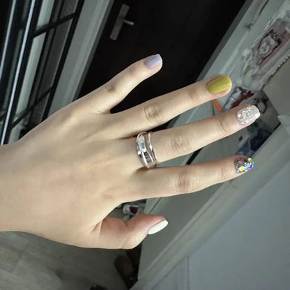 Ring Alma (justerbar ring i geometrisk flerlagersdesign)