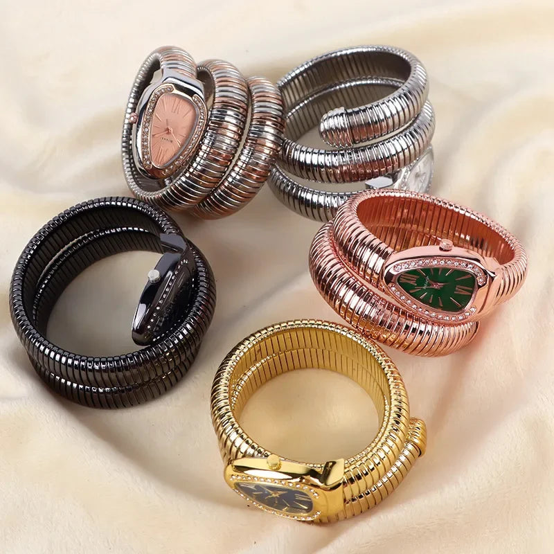 Klocka Helena (damklocka i guldfärg med armband – lyxig stil)