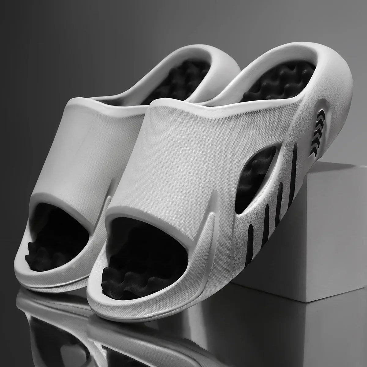 Herrsandaler – halkfria sommar-/badtofflor unisex