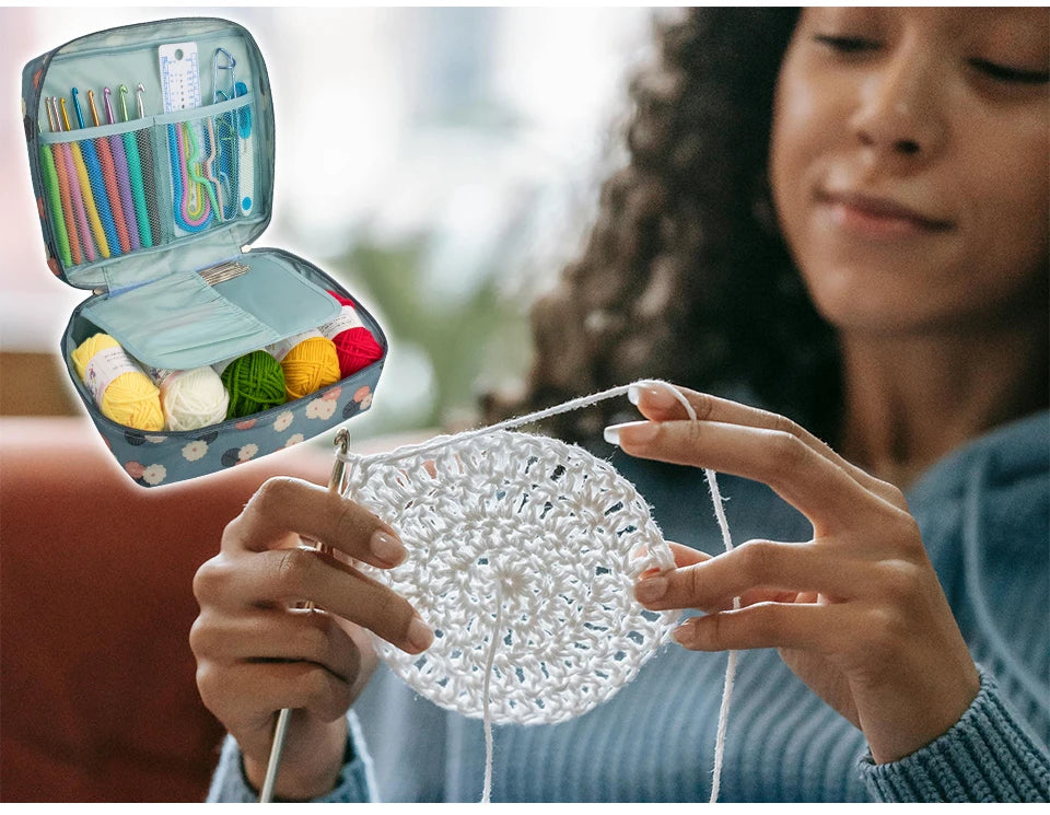 Virkkuukoukkusarja tarvikkeineen – puikot, merkit ja säilytyspussi