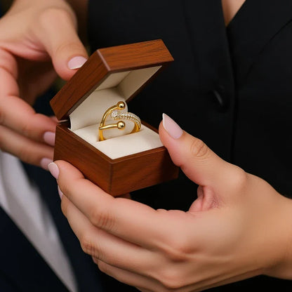 Tvistad ring dam – öppen ring i rostfritt stål med zirkon