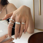 Ring Sanna (handgjord ring med oregelbundna vattendroppar & korsdesign)