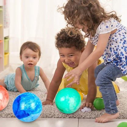 Roliga och färgglada studsbollar, 8,7 tum stora, med pump för enkel uppblåsning