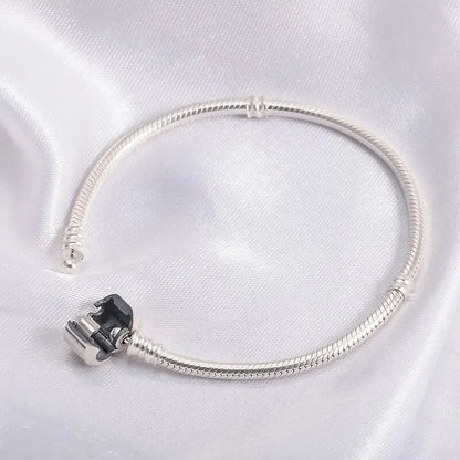 Armband Helena (ormkedja i silverfärg – mjuk och stilren)