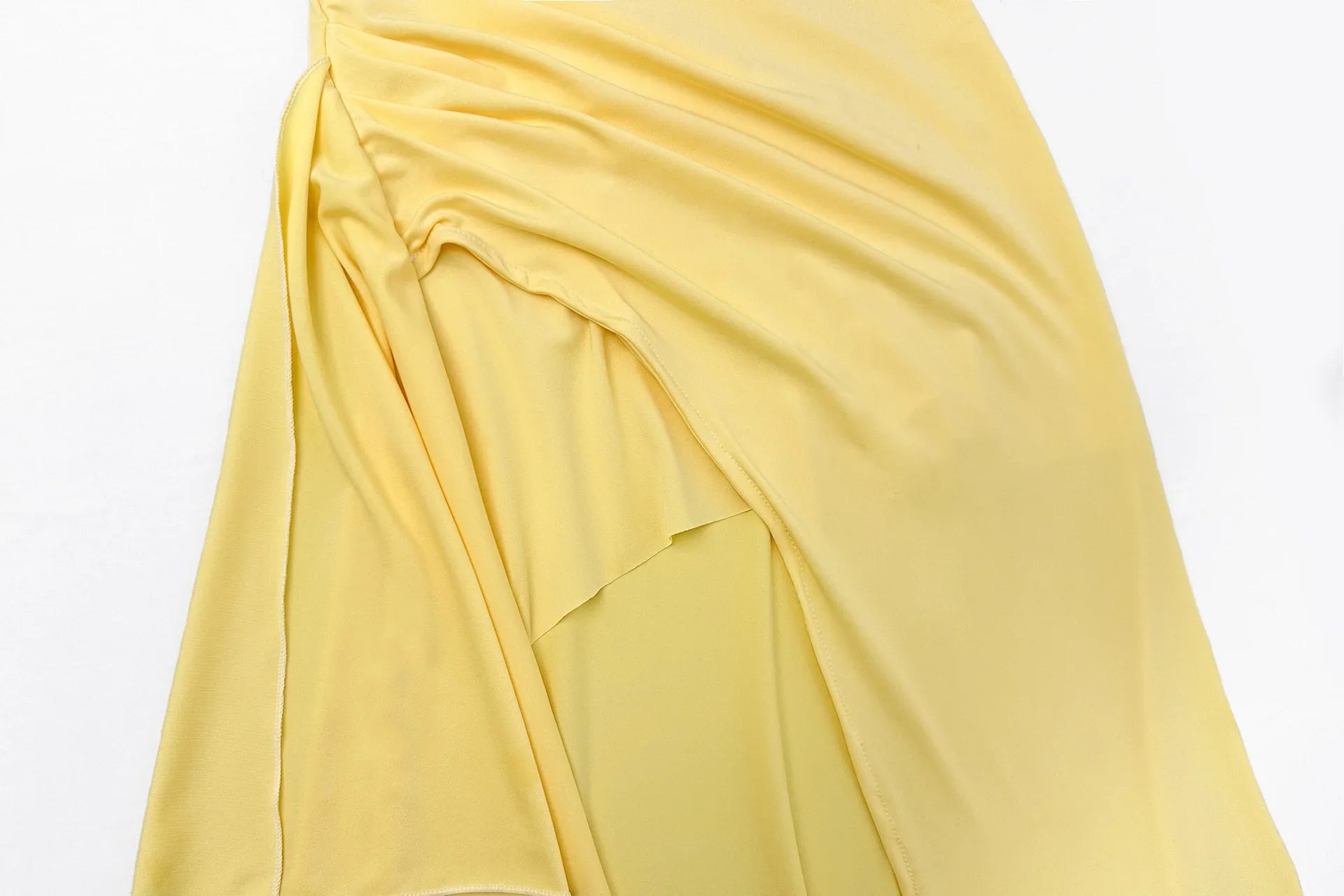 Sommarklänning – axelbandslös festklänning med slits