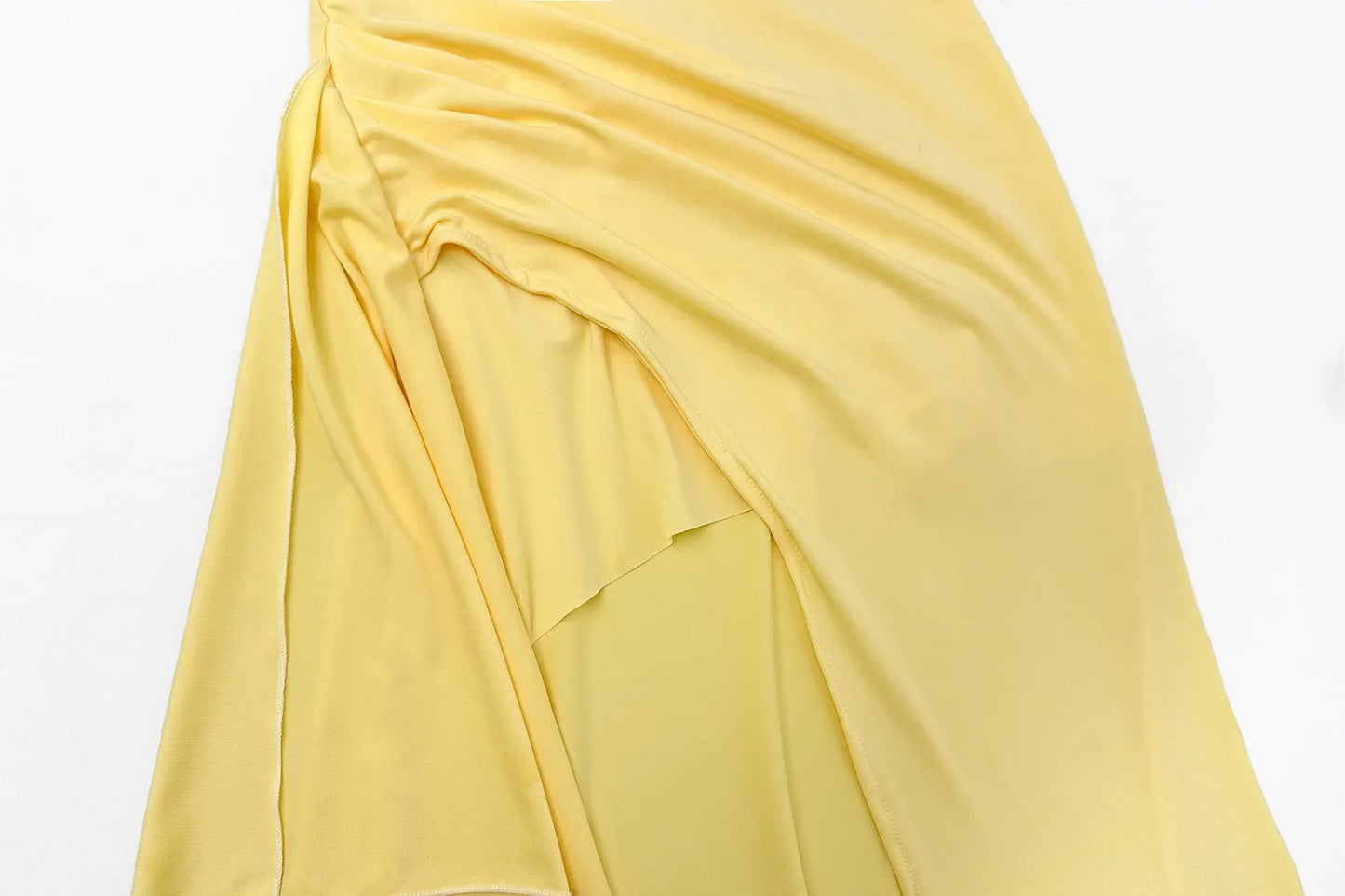 Sommarklänning – axelbandslös festklänning med slits