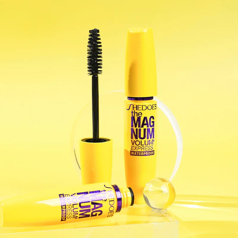 Mascara 4D – vattenfast volym- & längdmascara för böjda fransar