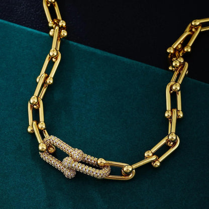 Kedjehalsband med låsdetalj – chunky modehalsband