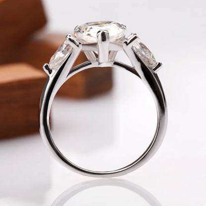 Droppformad ring med sten – 1–4 ct