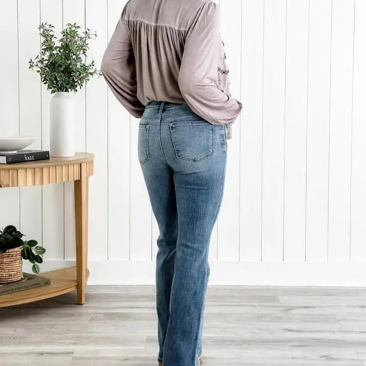 StretchJeans™ – Högmidjade Blå Jeans med Mjuk Passform