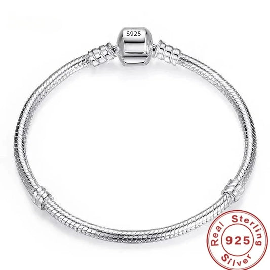 Armband Helena (ormkedja i silverfärg – mjuk och stilren)