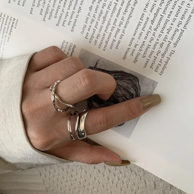 Ring Sanna (handgjord ring med oregelbundna vattendroppar & korsdesign)