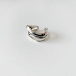 Ring Sanna (handgjord ring med oregelbundna vattendroppar & korsdesign)