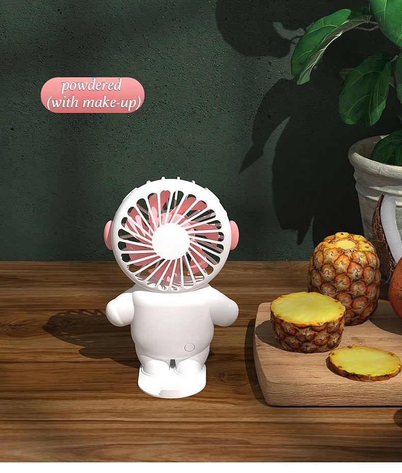 Astronaut USB-tuuletin – Tehokas ja hiljainen minituuletin