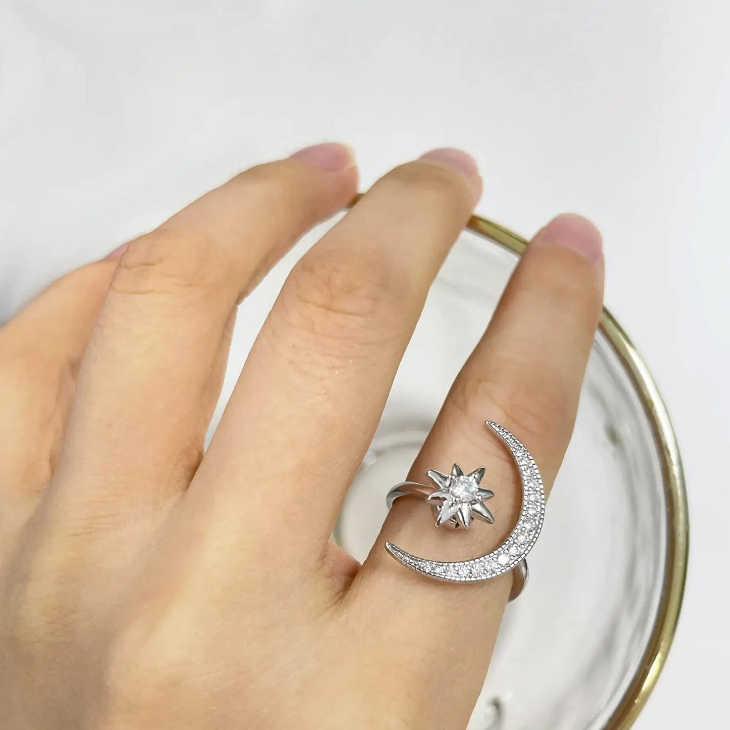 Månsnurra ring – stressfri design