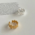 Ring Liv (öppen oregelbunden ring i silverfärg – justerbar design)