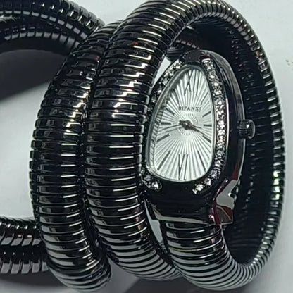 Klocka Helena (damklocka i guldfärg med armband – lyxig stil)